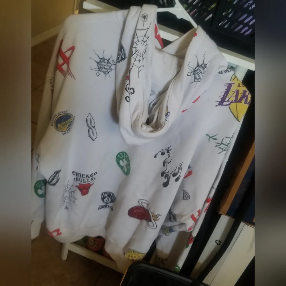 Sweater - Picture 2 of 3